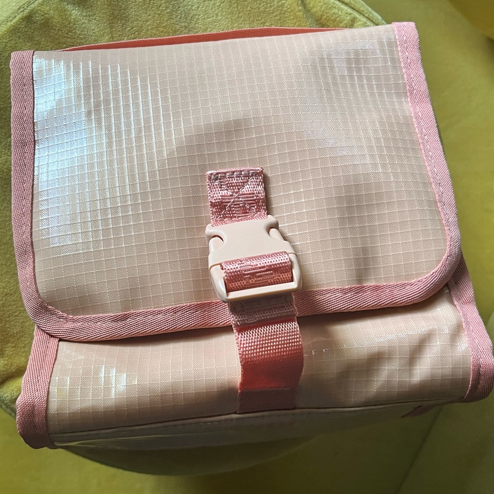 Terra Hanging Toiletry Bag in Canyon